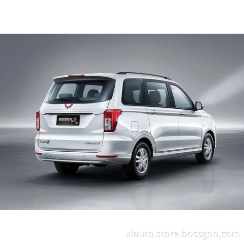 Cina Vendita di camion mercantili Wuling Venditura di Huongguang S Light 4x4 Delivery Van Minibus Gasoline Cargo Mini Van